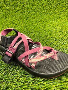 Chaco ZX2 Classic Womens Size 5 Pink Black Beach Walking Casual Support Sandals
